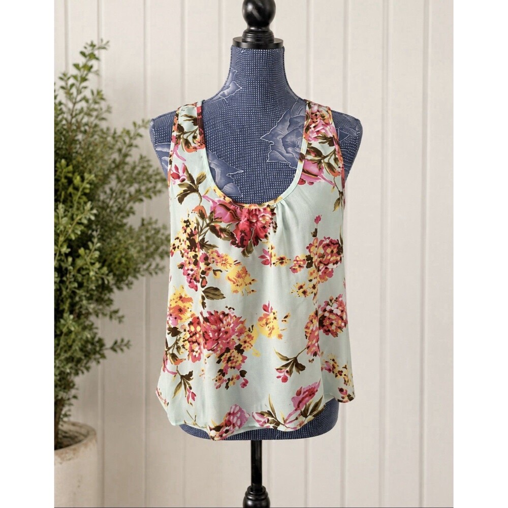 Speed Control Size Large Women’s Sleeveless Blouse Floral 40” Bust 24” Length